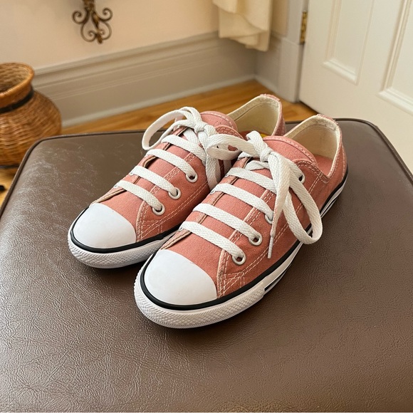 [5] Pink CONVERSE - Picture 2 of 12